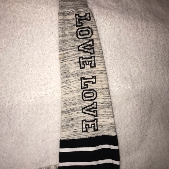 Inspired Hearts Pullover - Picture 6 of 6